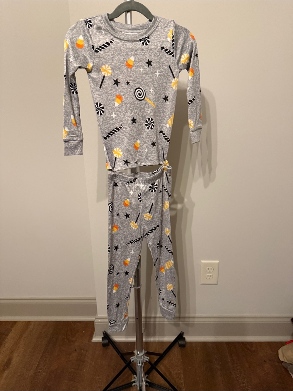 Halloween Gray Candy-Print Pajama Set
